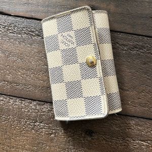 Extremely Used Louis Vuitton 6 Ring Key Holder